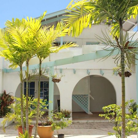 אברואה Paradise Inn מראה חיצוני תמונה