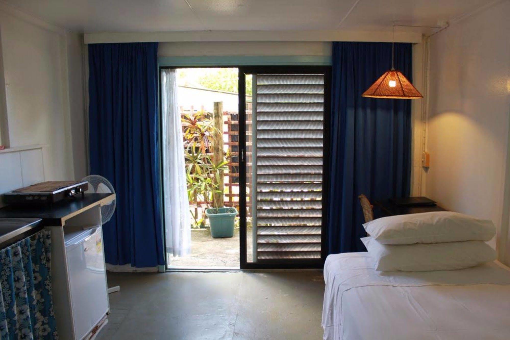 אברואה Paradise Inn מראה חיצוני תמונה